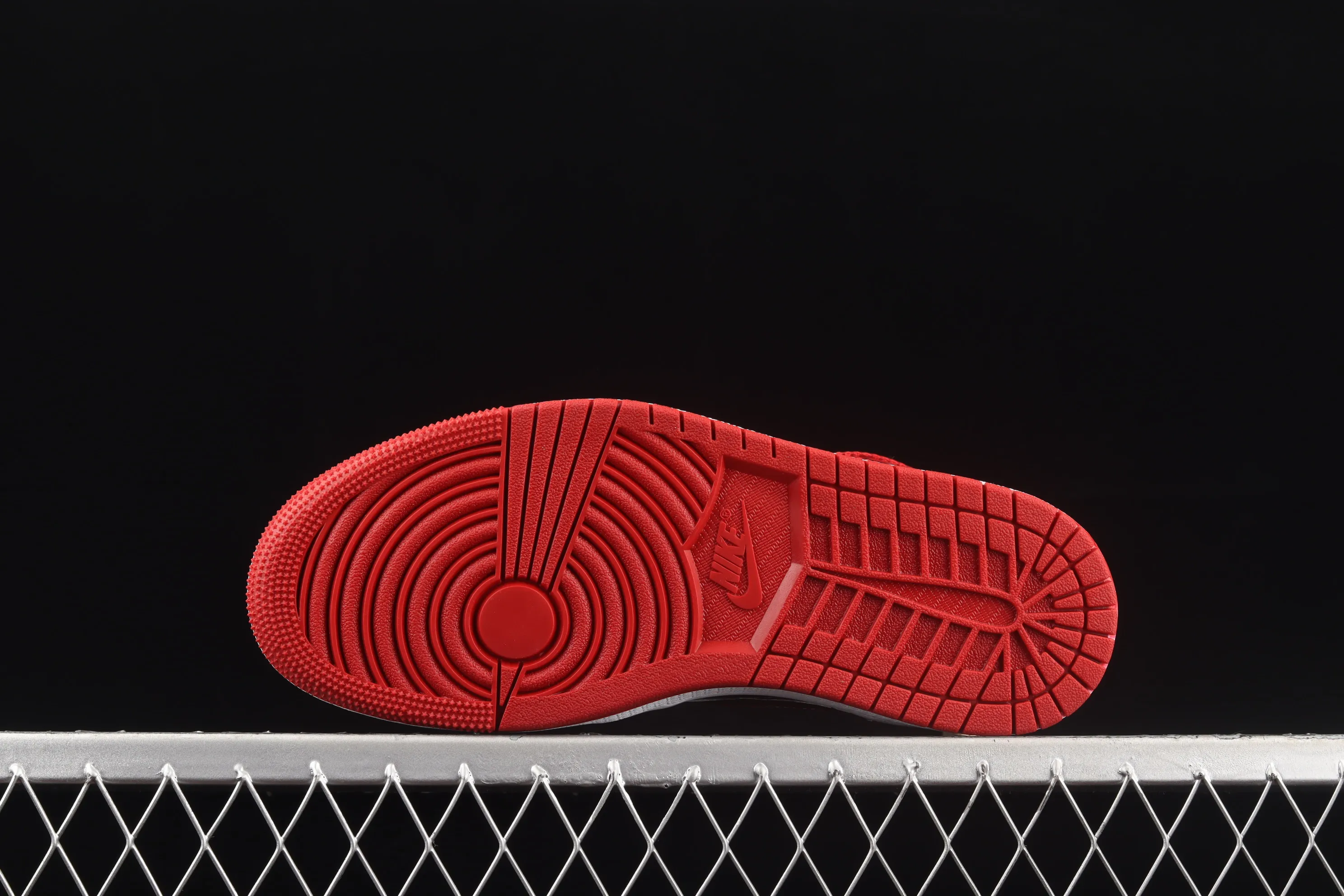 All categories Air Jordan Jordan series basketball shoes Air Jordan 1 High Pure original version Air Jordan 1 High OG "Bred Patent" AJ1 Joe 1 patent leather black and red high-top basketball shoes 575441-063